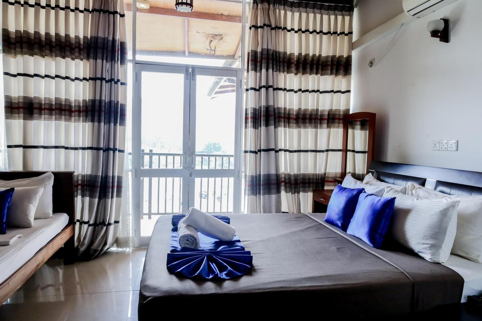 Hotel Elephant Bay Пиннавела Экстерьер фото