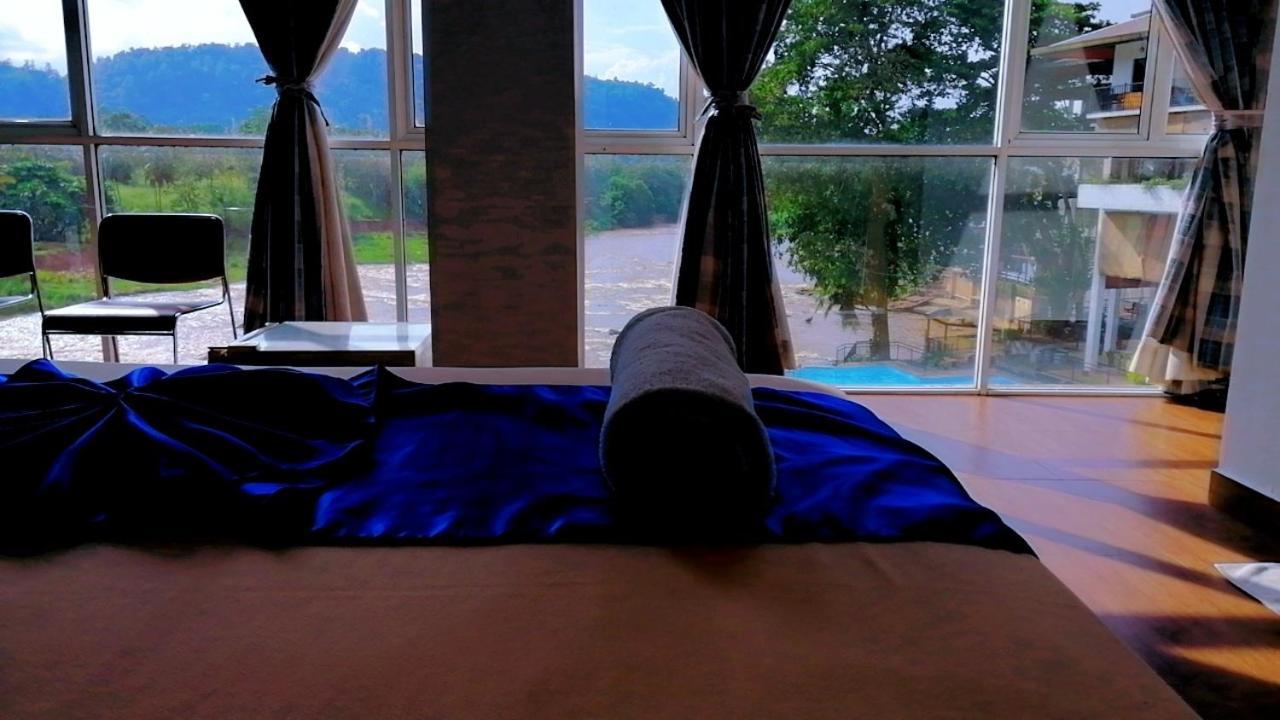 Hotel Elephant Bay Пиннавела Экстерьер фото