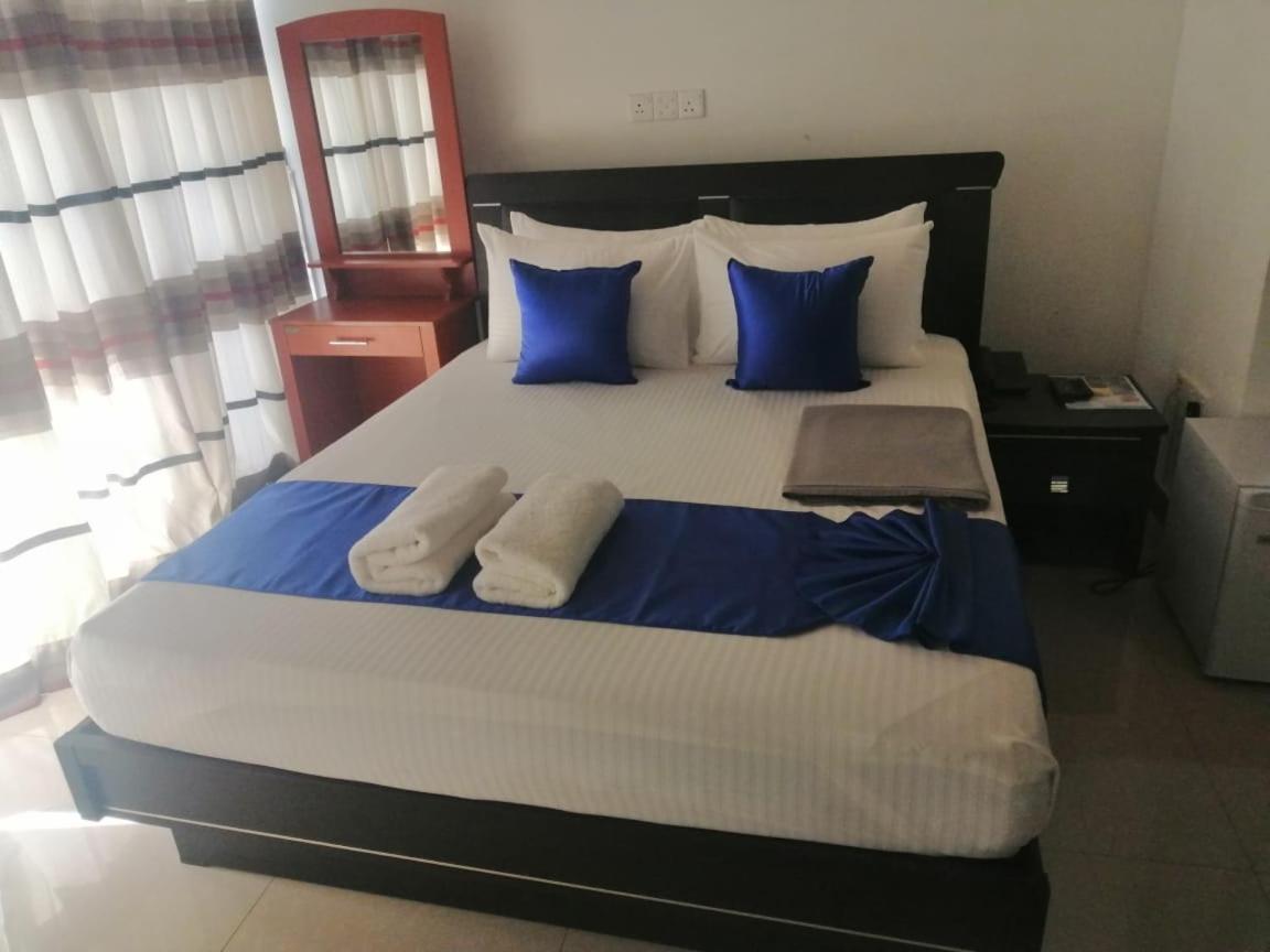 Hotel Elephant Bay Пиннавела Экстерьер фото